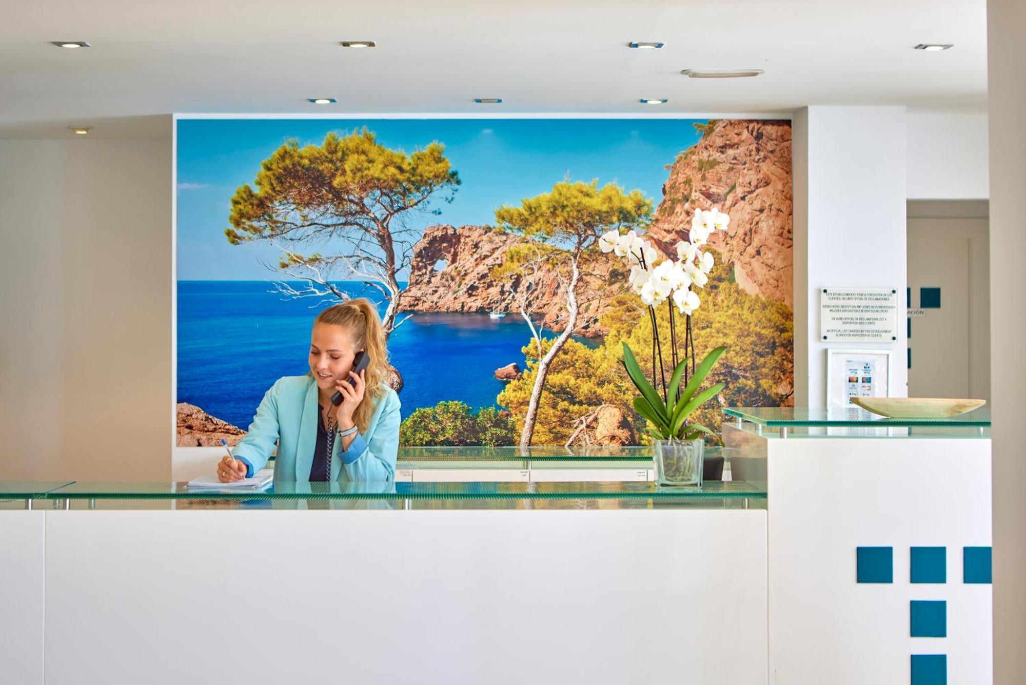 Universal Hotel Lido Park & Spa Peguera Bagian luar foto