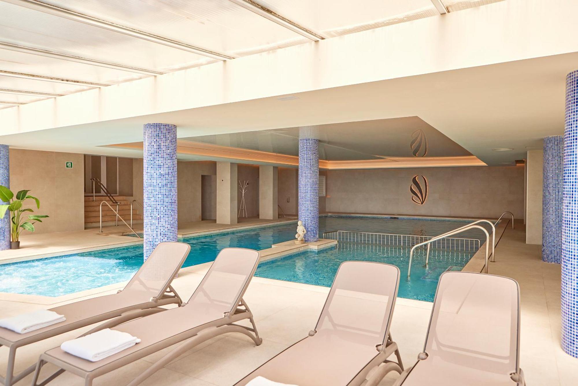 Universal Hotel Lido Park & Spa Peguera Bagian luar foto