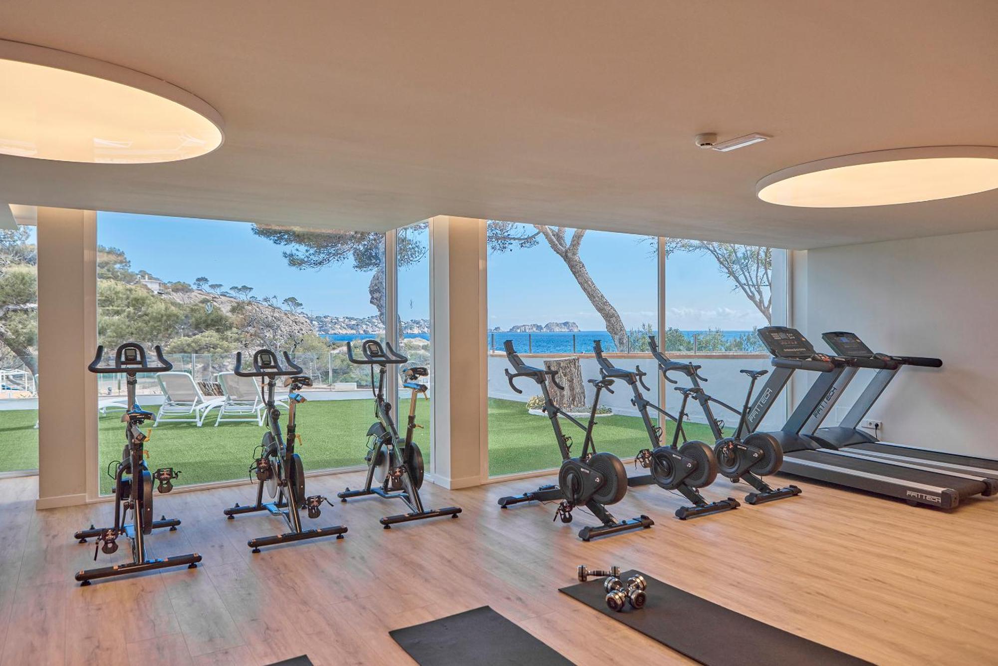 Universal Hotel Lido Park & Spa Peguera Bagian luar foto